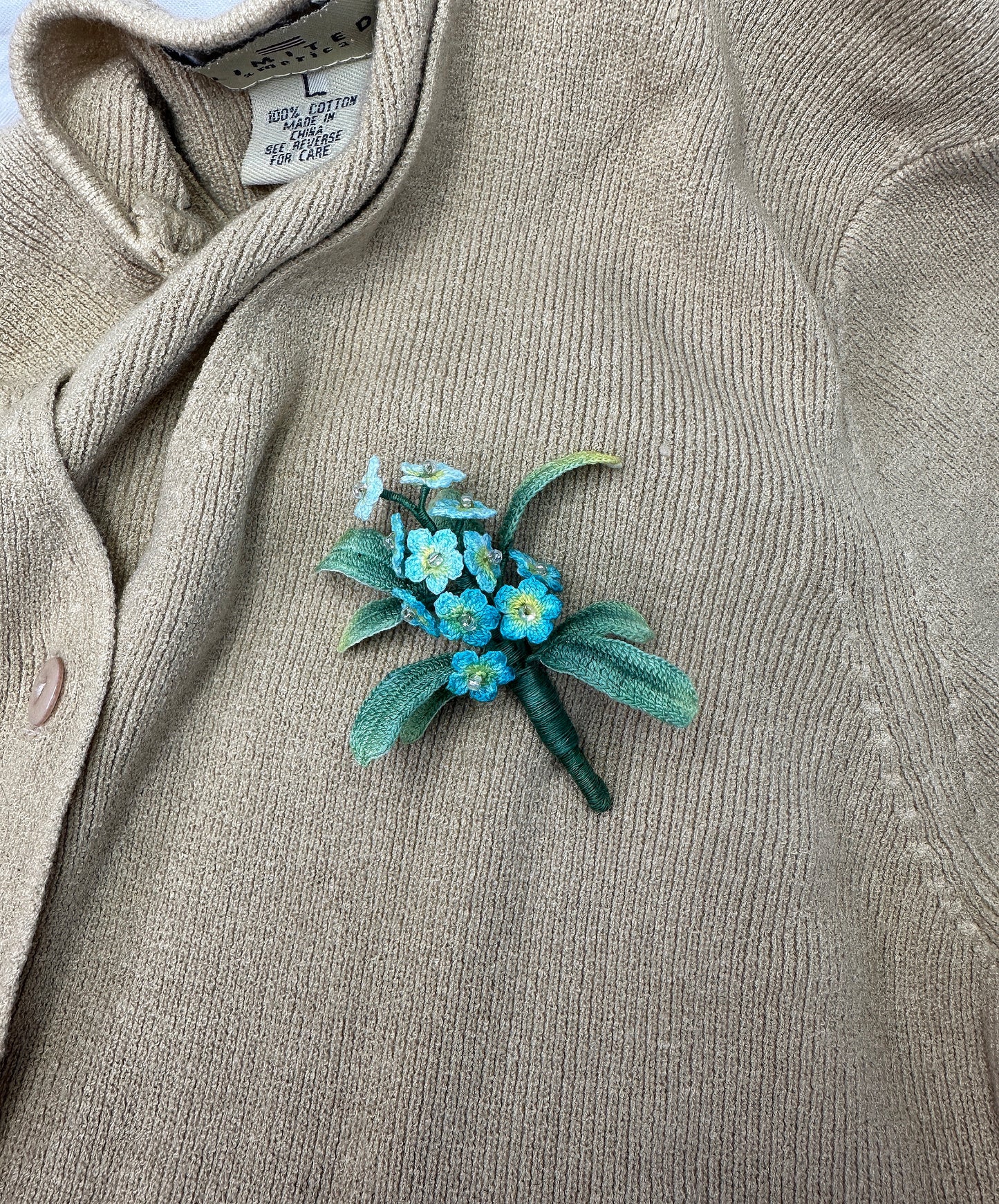 Crochet Forget-Me-Not Brooch | Handmade Blue Flower Pin | Micro Crochet Floral Accessory | Romantic Gift for Her | Botanical Jewelry